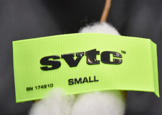 Στις ετικέτες ιματισμού σιλικόνης λογότυπων εμπορικών σημάτων συνήθειας Washable τρισδιάστατο που τυπώνεται ράψτε