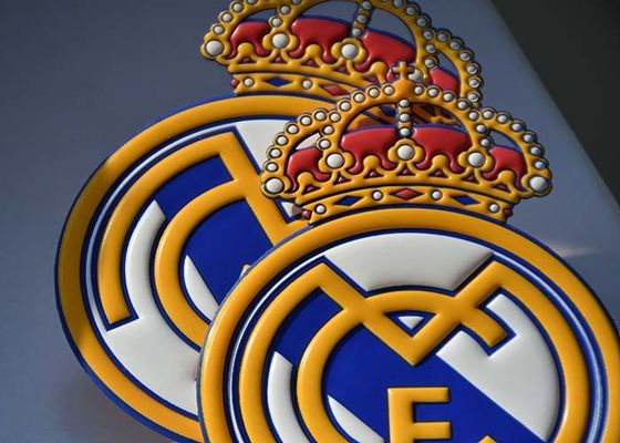 Διασπάσιμες αποτυπωμένες σε ανάγλυφο TPU ετικέτες μεταφοράς θερμότητας λογότυπων συνήθειας για τα ενδύματα