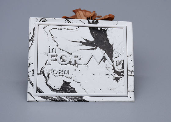 Αποτυπωμένες σε ανάγλυφο TPU ετικέτες μεταφοράς θερμότητας λογότυπων που προσαρμόζονται για τον ιματισμό