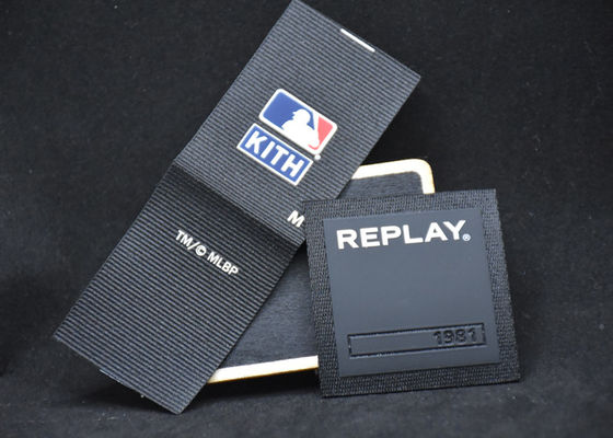 SGS λαστιχένια αυτοκόλλητη ετικέττα λογότυπων σιλικόνης ταινία πολυεστέρα 3cm στην ανακύκλωσης